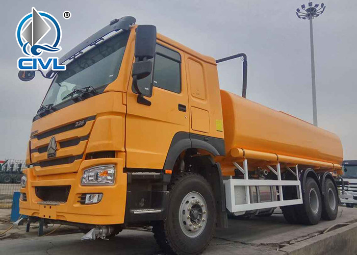 Cleaning width 2.5~3.5m Liquid Tanker Truck , deflection of water spraying rack±30°