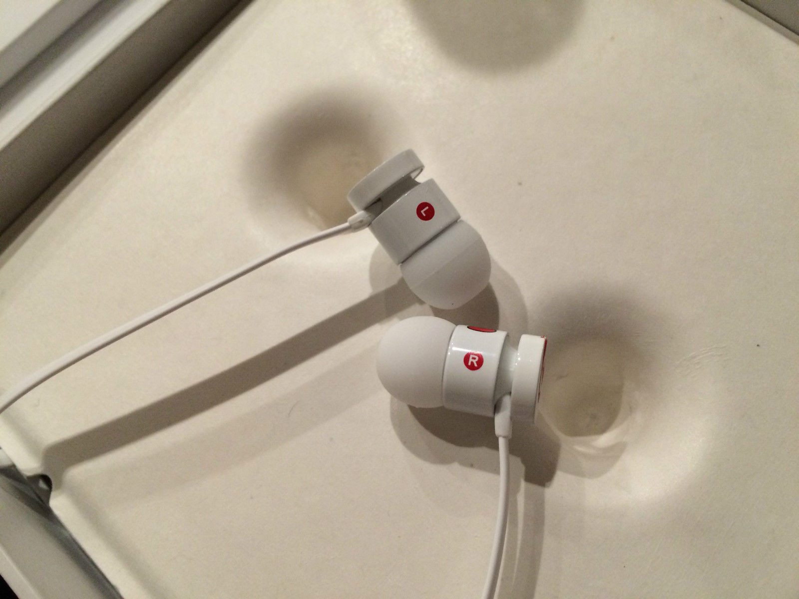 Beats by Dr.Dre urBeats hello kikty Wireless Bluetooth4.0 In-Ear Headphones Earphones