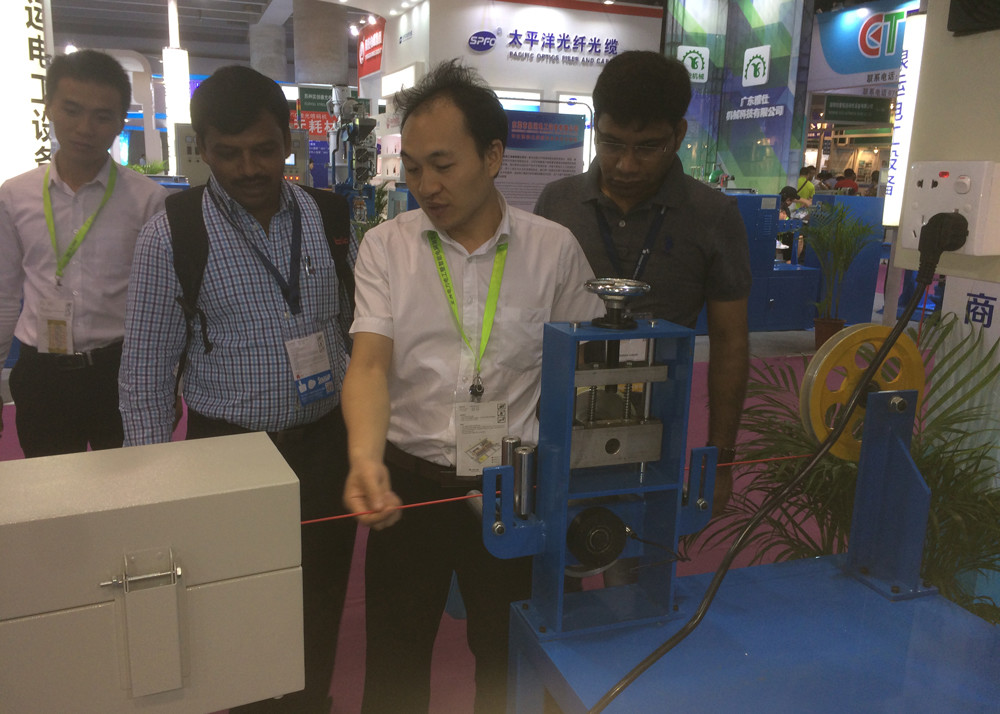 Servo Motor Tension Control 630 Cable Wire Wrapping Machine Line