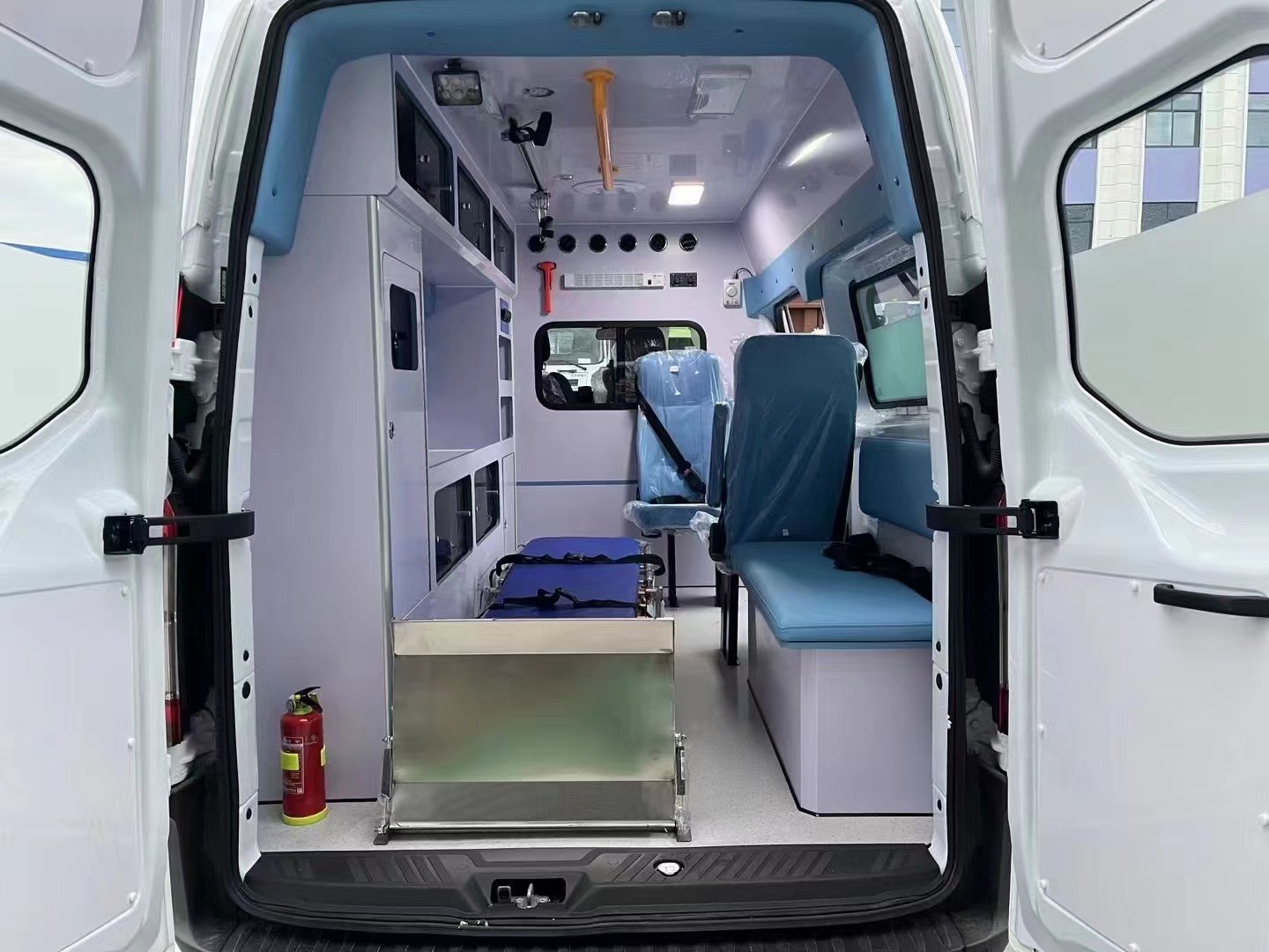 156km/H Mobile Clinic Vehicle Medical Ford Transit Emergency Ambulance Car
