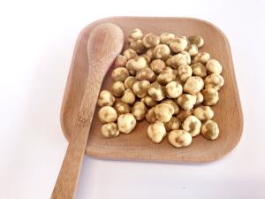 Quality BBQ Flavor Green Peas Snack , Size Sieved Dried Garlic Peas Vitamins Contained wholesale