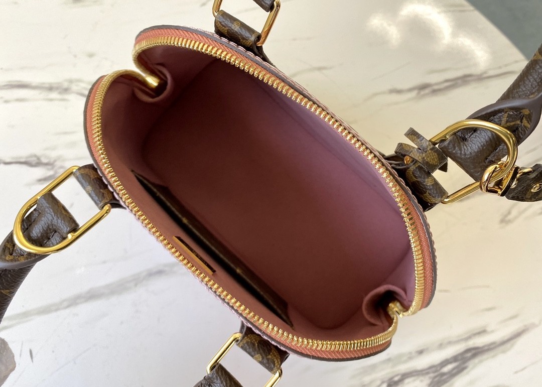 Sliver Shell Vernis Leather Womens Luxury Handbag Zipper Open