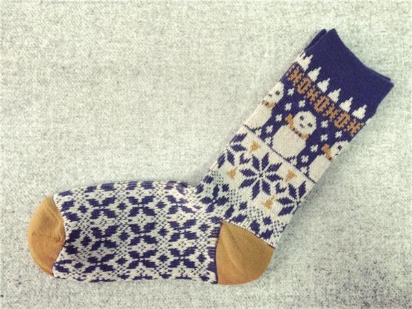 Unisex classic christmas snowman design winter acrylic thick wearing socks in