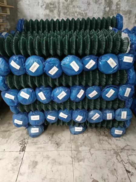High Quality Low Price PVC Fencing Mesh Customized Diamond Chain Link Barbed
