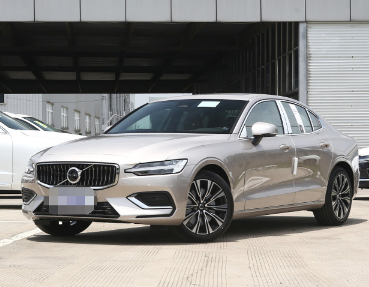 VOLVO S60 2023 B4 Zhiyuan Haohua version 2.0T 163HP L4 Turbo charged Used Car