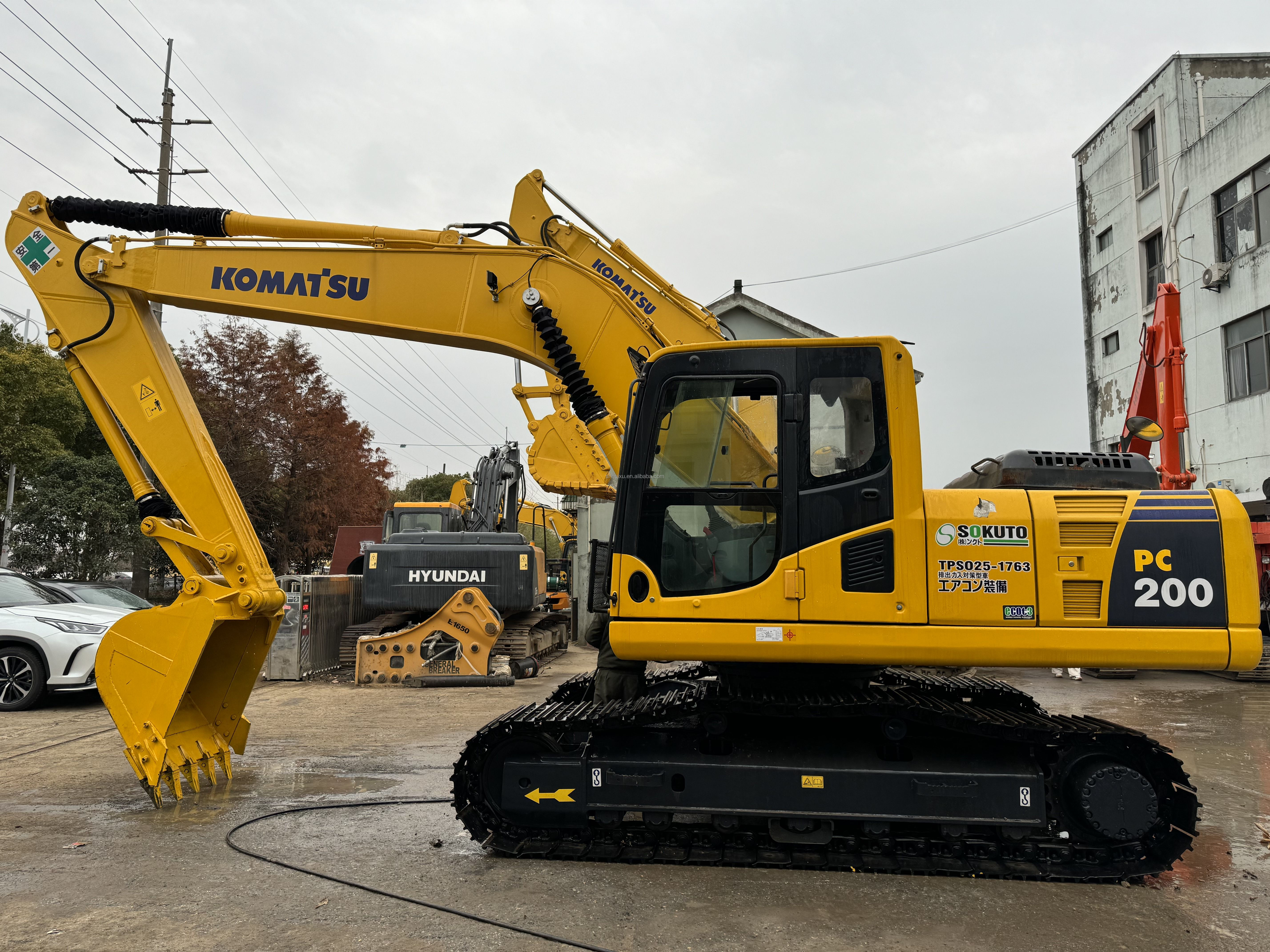 20 Ton Second Hand Digger Komatsu PC200 Excavator Crawler Type