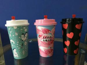 Quality Gift Plastic Coffee Cups With Lid , Custom Coffee Cup In Mould Lable wholesale