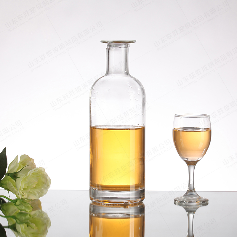 Rubber Stopper Sealing Type Custom Logo Clear Glass Bottle for Whiskey Vodka Rum Gin T Tap