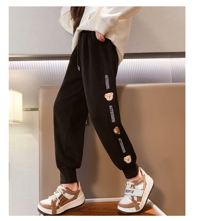 Leisure Thickened Warm Little Girls Clothes Slacks Bear Pattern Skin Friendly
