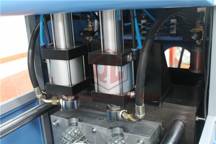 Electronic PET Bottle Blow Molding Machine With Air Cooling System