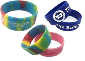 Quality Widen custom Silicone bracelet for boys girls logo Wristband Recessed Rubber strap words color size wholesale