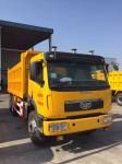 Front Lifting 30 Tons Tipper Truck , 18 - 22cbm Dump Body Size Tri Axle Dump