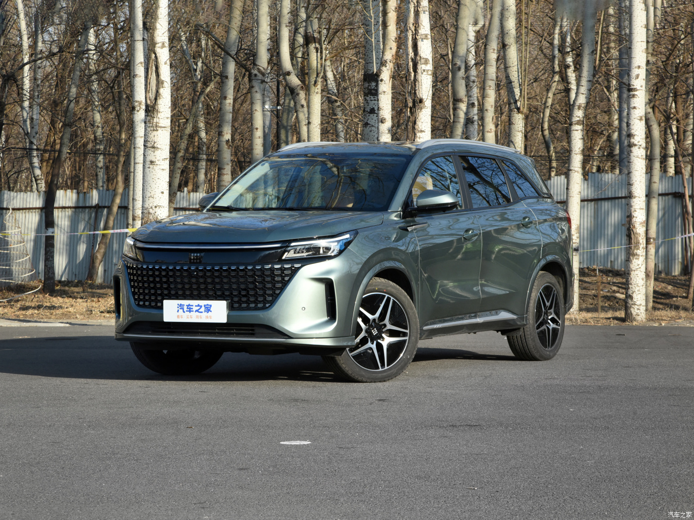 Panoramic DFSK E5 Hybrid SUV Plug-In Euro VI Emission Standard Electric Adjustment Heating Rearview Mirror Automatic Gearbox