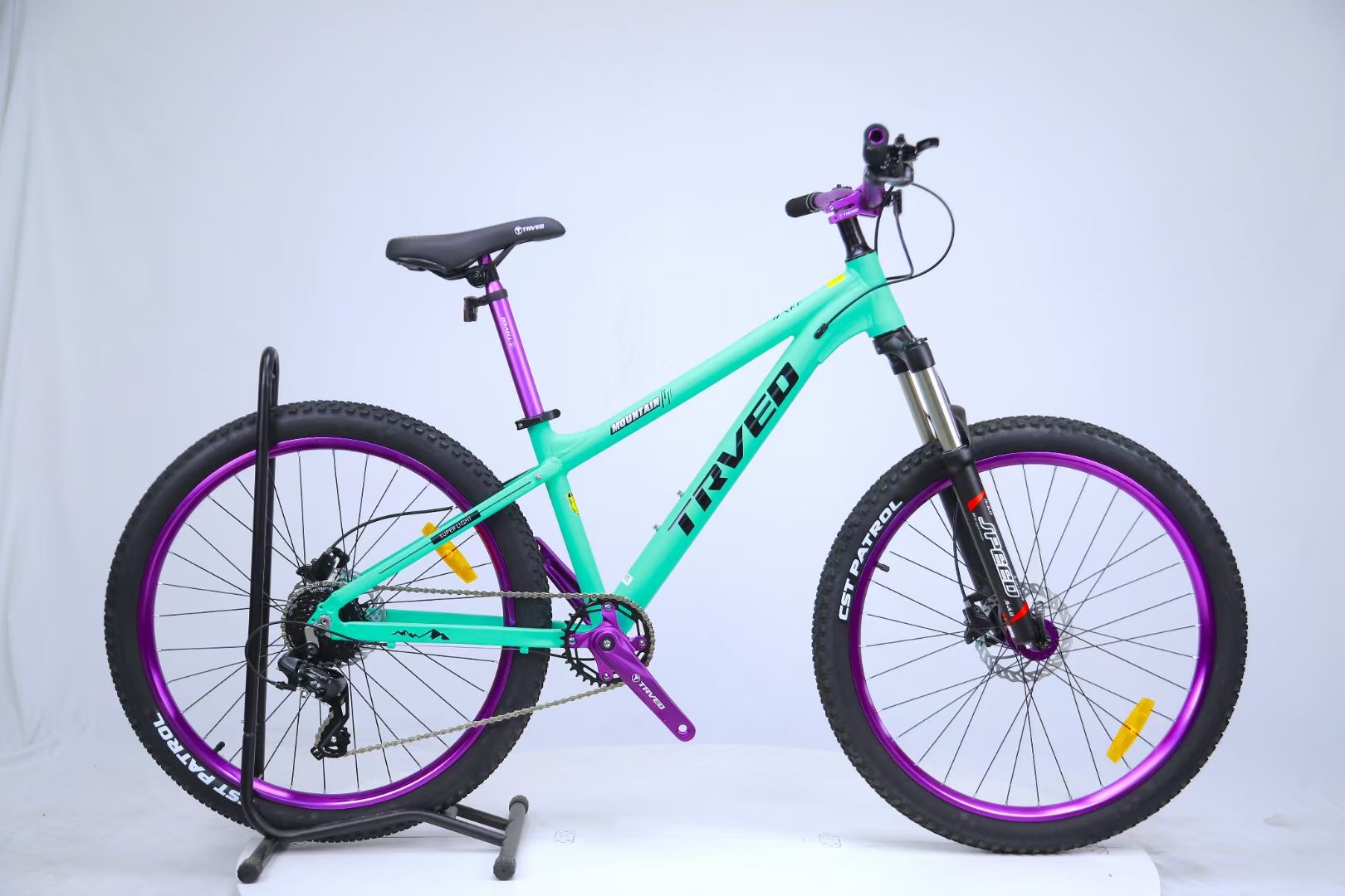Experience the Freedom of Mountain Biking with Sports Mountain Bike 8/9 Speeds Dirt Jumper MTB