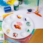 17cm Round Plastic Paint Palettes for Kids , Acrylic Paint Palette for Students