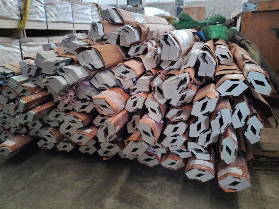 6063 Aluminum Atlas Holder Extrusion Profiles 3 Meters