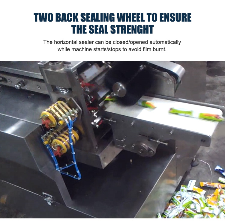 Plastic Plastic Chocolate Small Pouch Flow Packing Machine With 2 Sets Servo Control System