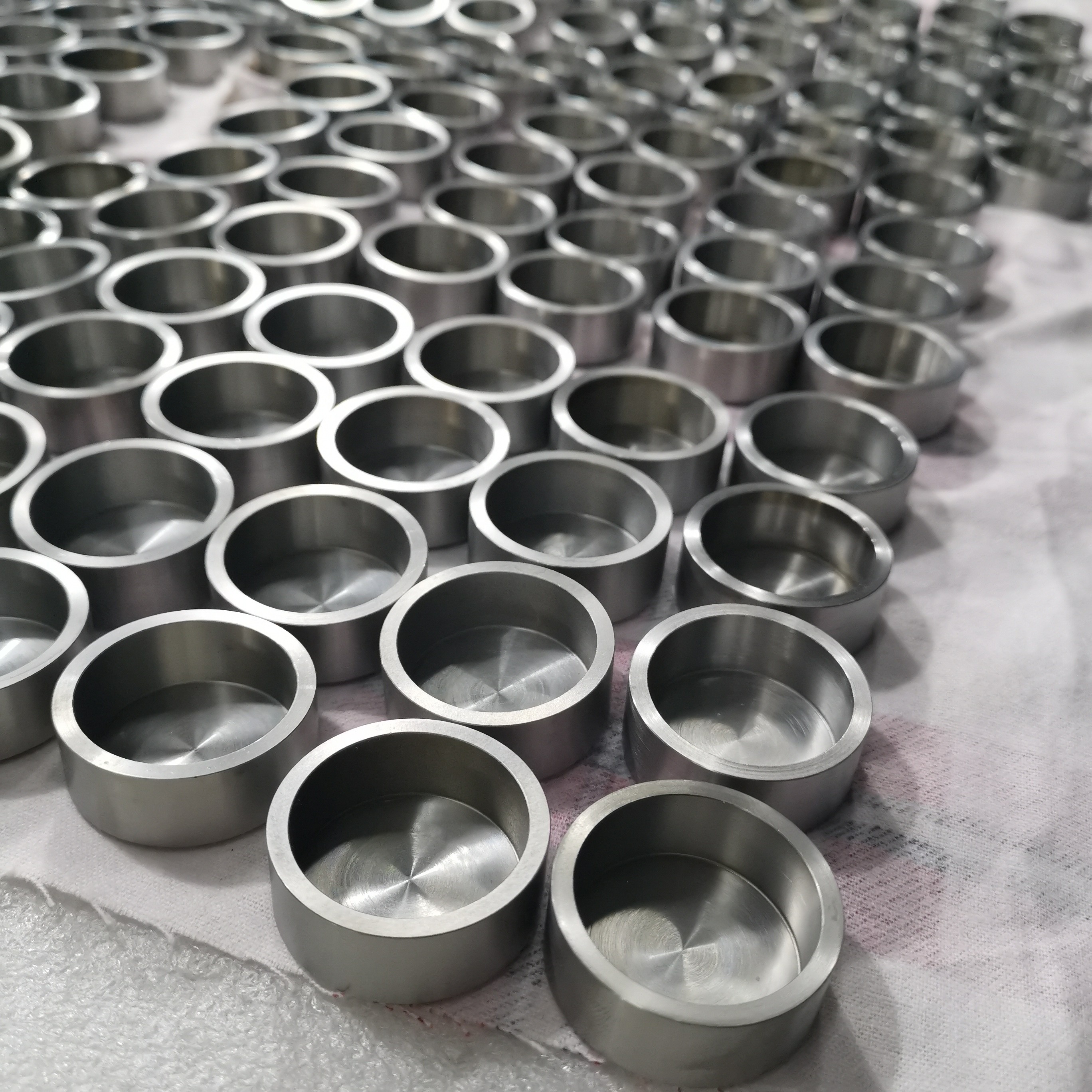 99.95% Purity Tungsten Pot Coating Industry Tungsten Crucibles
