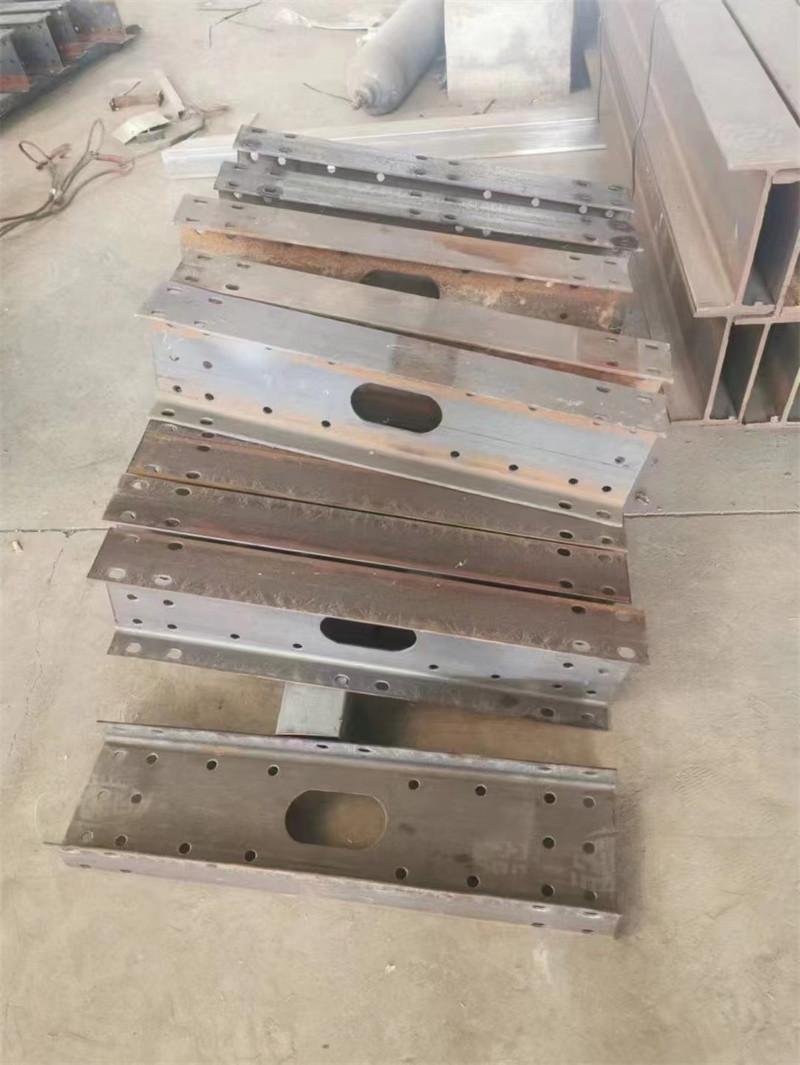 11-25 KVA Metal Laser Cutting Machine Water Cooling Movable Gantry Middle Driving