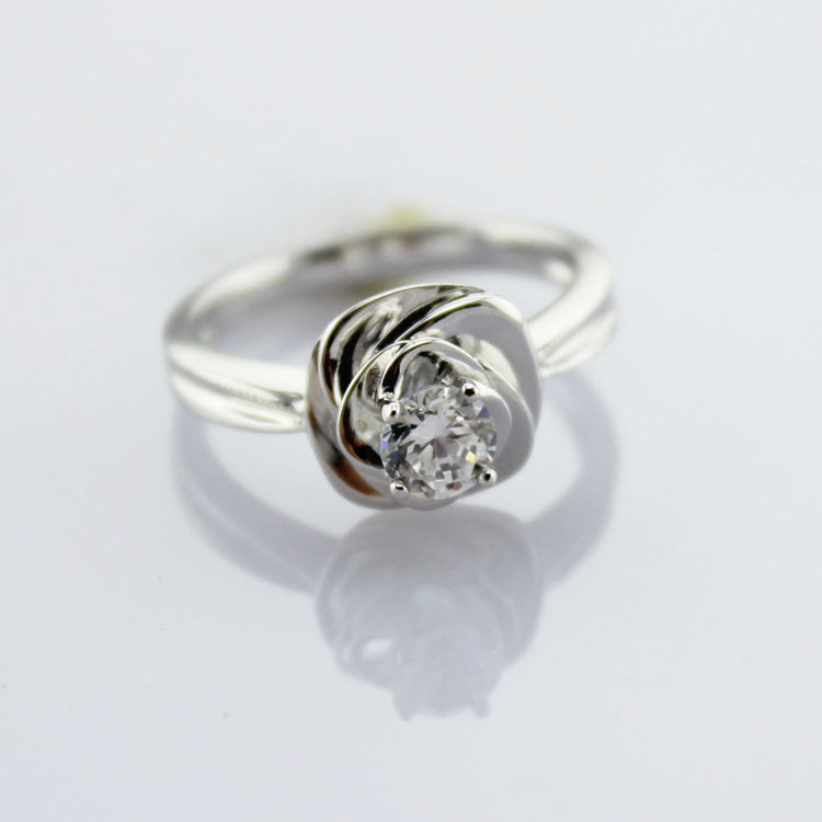 Sterling Silver Engagement Ring with Clear Cubic Zirconia(F69)
