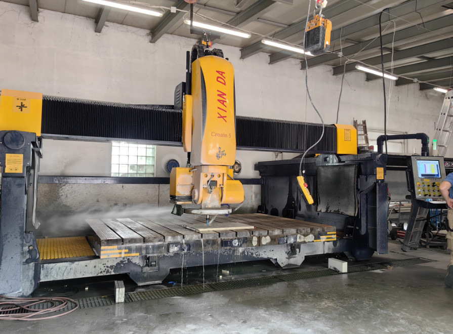 5 Axis CNC Bridge Cutting Machine For 3D Special-Shaped