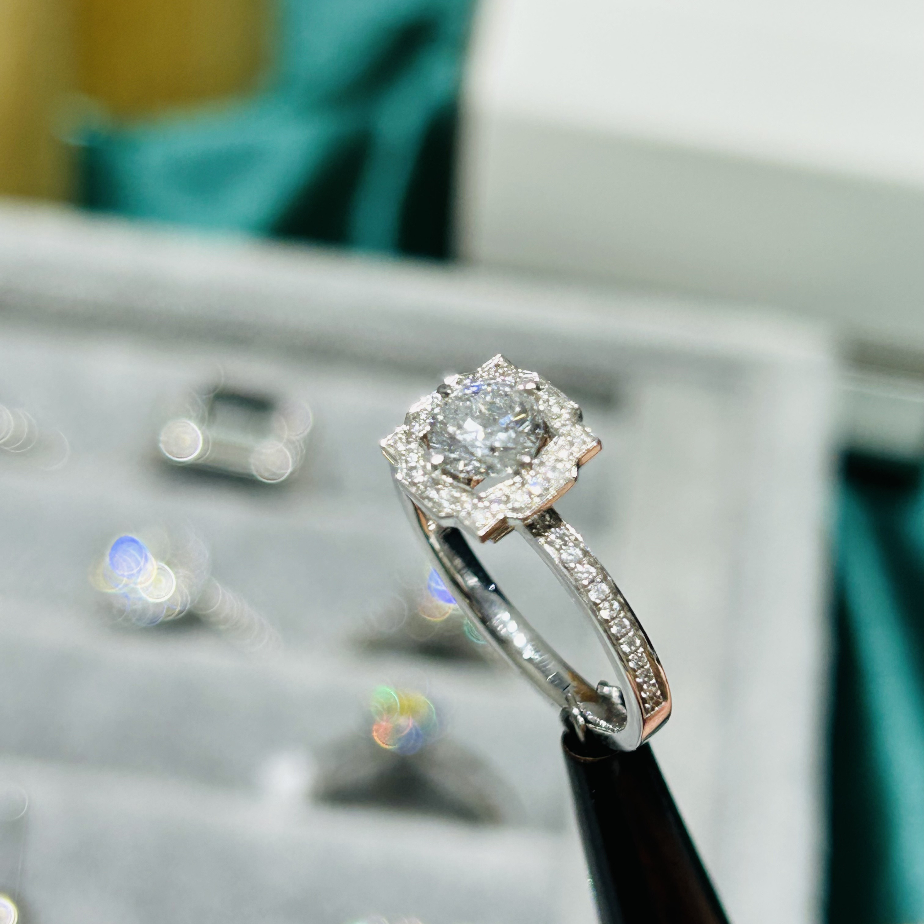1ct Artificial Diamond Jewellery Lab Grown Engagement Rings VS2-VVS1