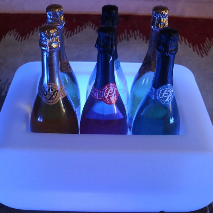 CE/ ROHS Certificate SMD 5050 PE Plastic LED Ice Bucket 16 Colors Changing Illuminated