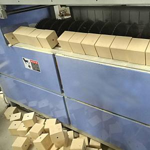 Quality Multiple Blade Model Wooden Pallet Block Cutter Machine wholesale