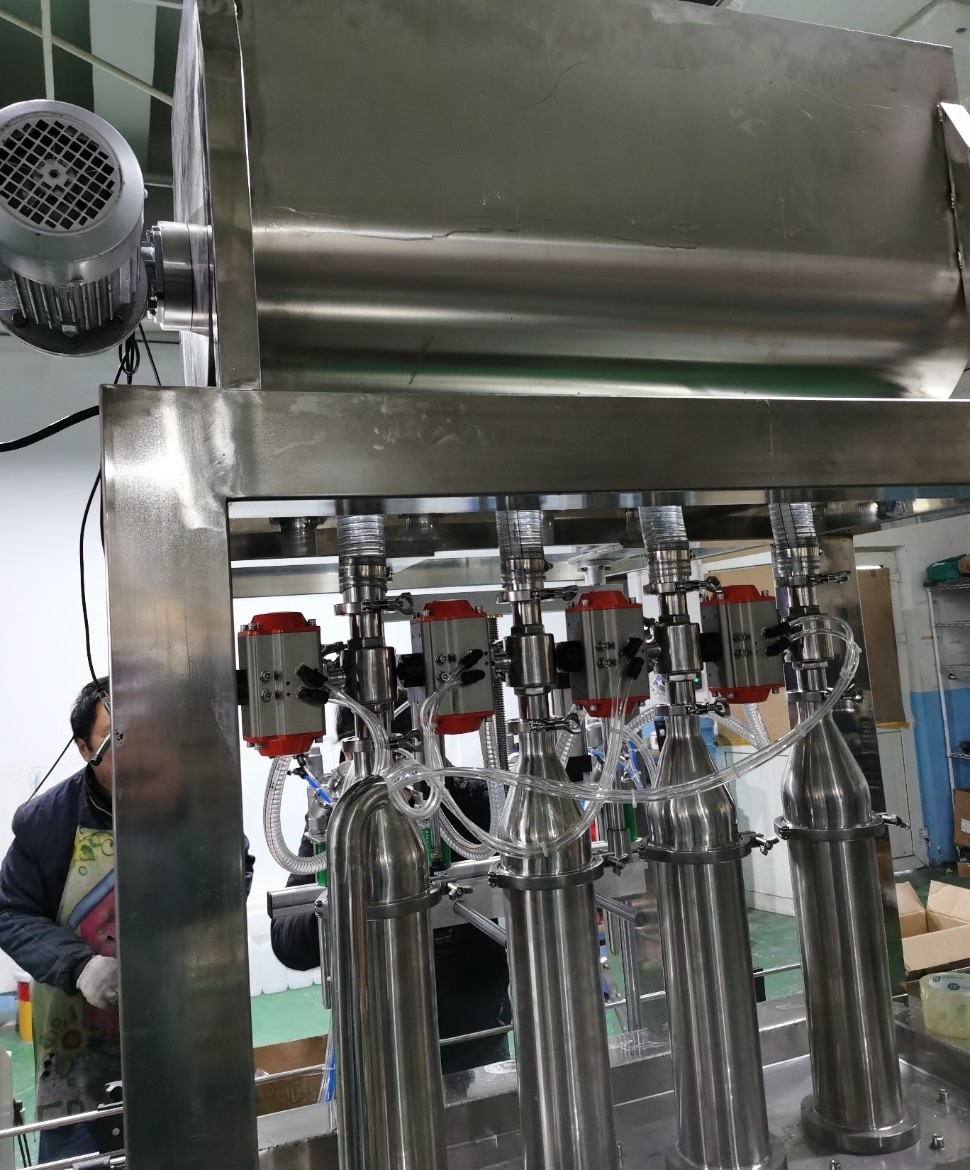 Lubricant Butter Linear Automatic Bottle Capping Machine PLC Liquid Soap Filling Machine