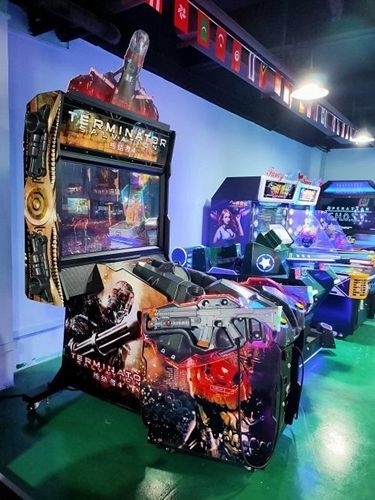 HD Terminator Salvation Gun Shooting Game Machine With 47 Inches Screen