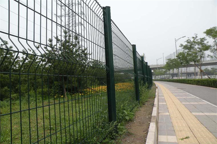 Industrial Welded Mesh Fencing With 4mm Wire Diameter And Wire Mesh Fence Panels With Gates