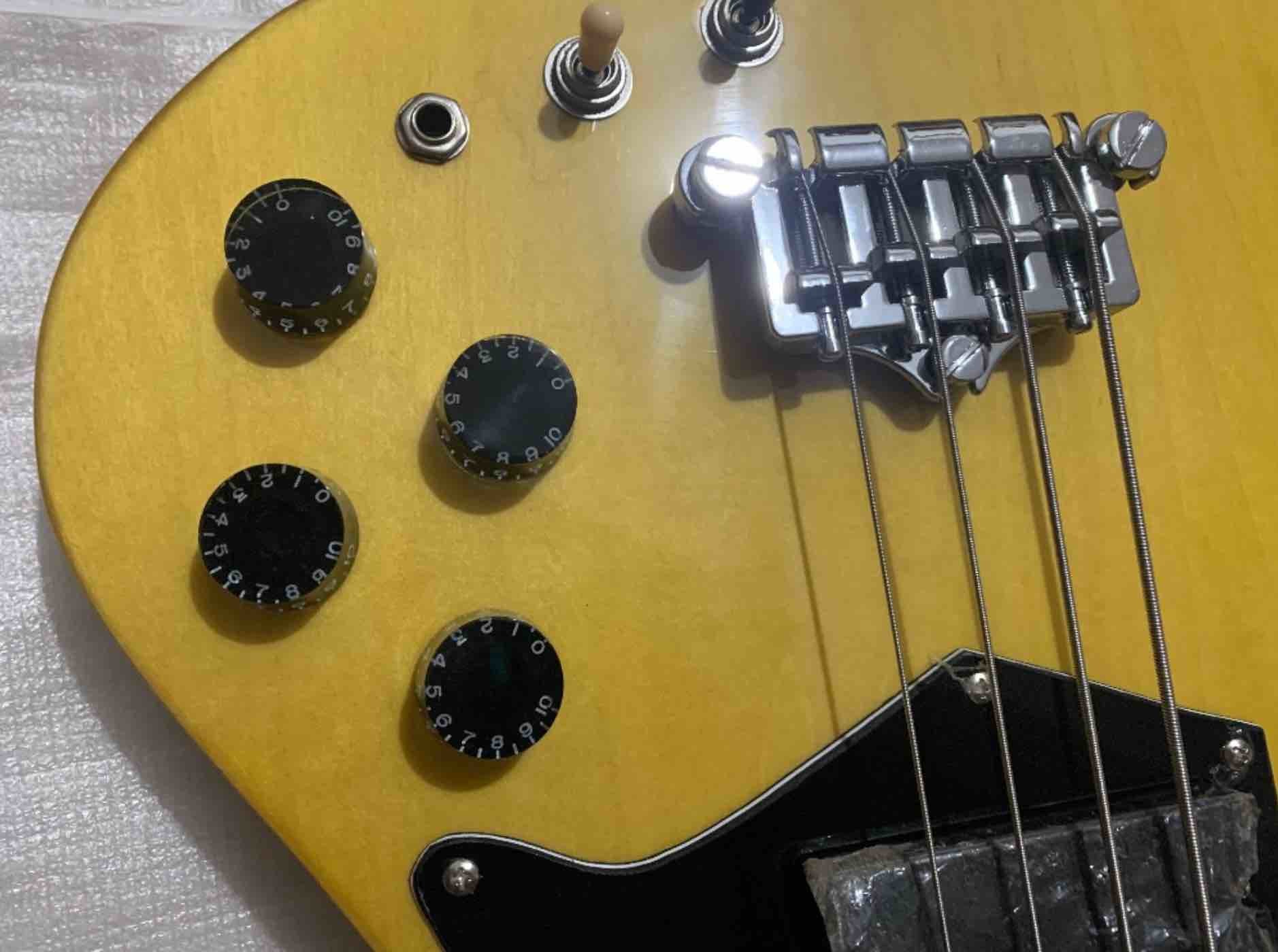 Custom 4 Strings RD Bass Guitar