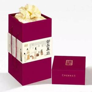 Quality silk scarf gift box neckerchief rigid paper box with handle scarves pack box wholesale