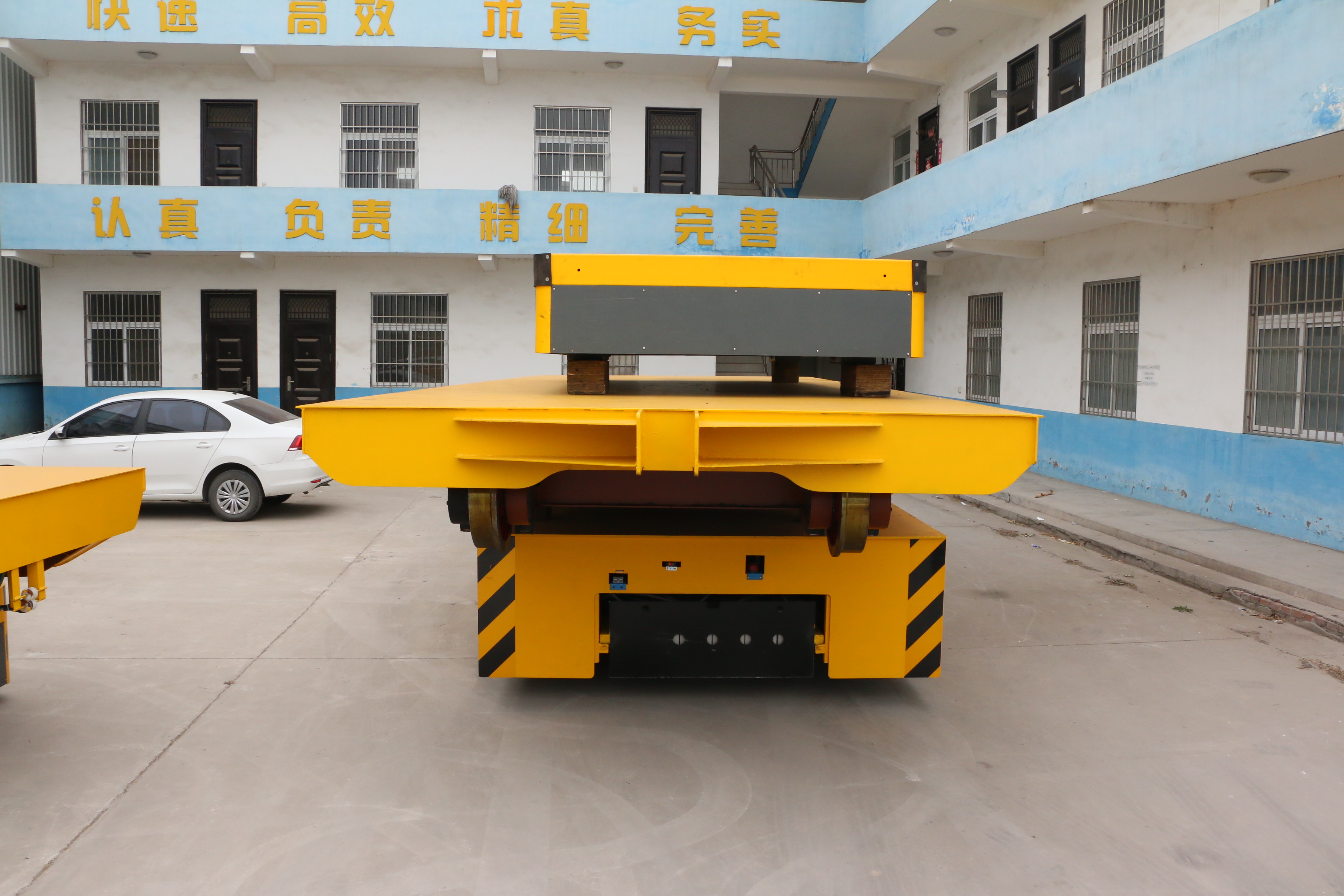 No Power Material Handling SGS Industrial Rail Cart Use On Cement Floor