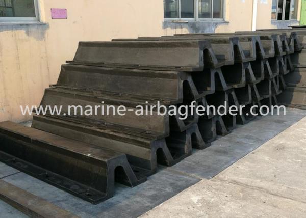 Anti - Aging Arch Rubber Marine Dock Bumpers Easy Installation For Port And