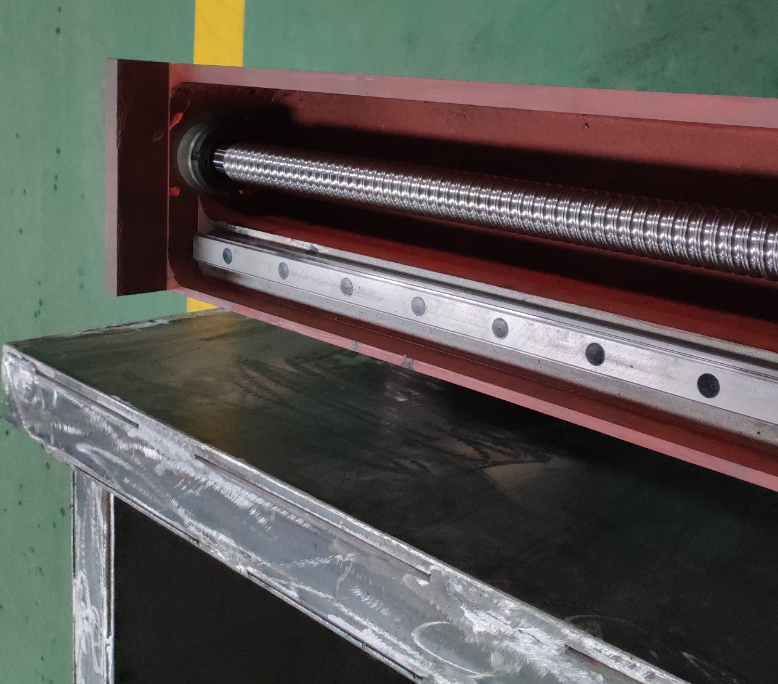 Bridge Style Automotive Waterjet Cutting Machine 50HZ / 60HZ CE Approved