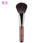 F04 Stylish Grey Squirrel Hair Angled Nose Contour Brush With Wooden Handdle