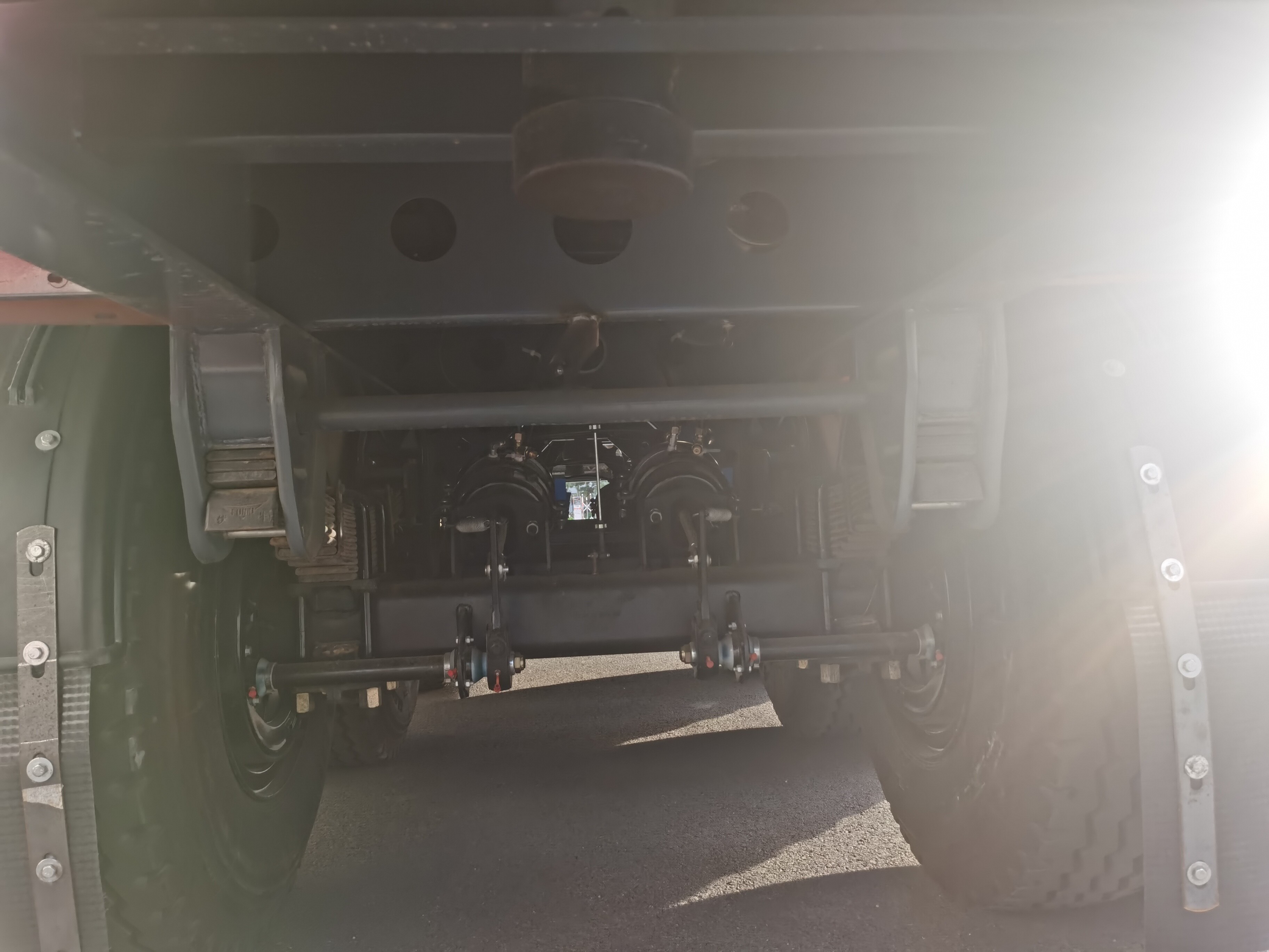 3 Axle Side Tilting Stake Cargo Trailer High Load Bearing Capacity