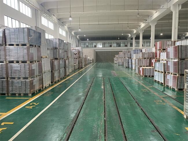 4mm Spc Stone Plastic Composite Flooring Durable Diamond Click 12 Mil