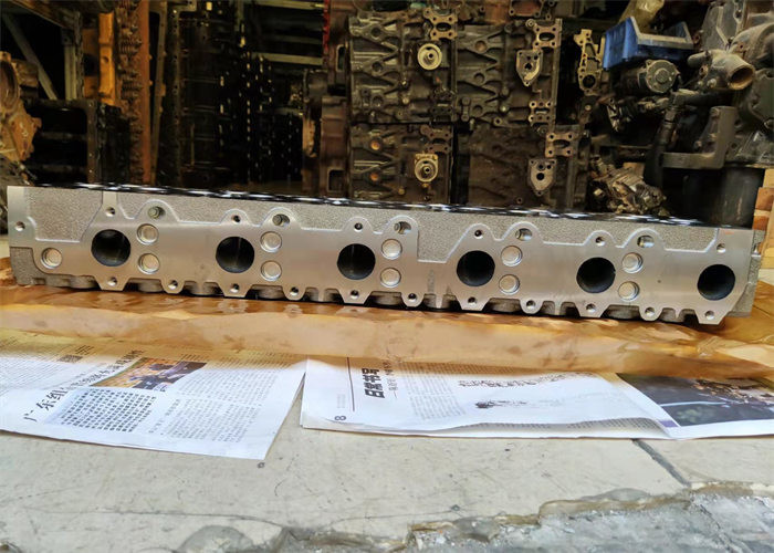 Electric 6D114 Diesel Engine Cylinder Head For Excavator PC350-8 6745-11-1190
