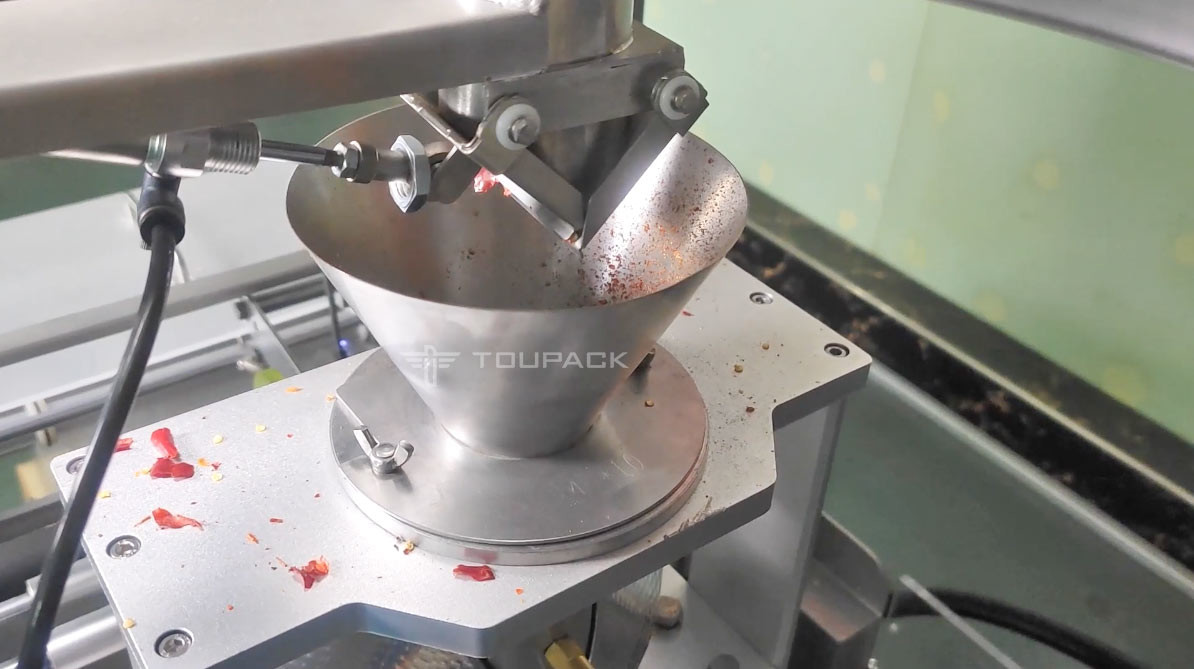 50g Dry Red Pepper Packing Machine Vertical Grain Bag With Multihead Weigher 120BPM