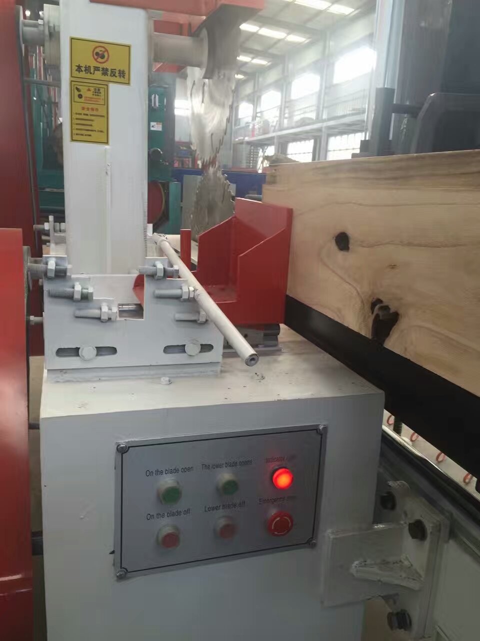 Heavy Duty Log Table Circular Sawmill with Carriage/Wood Cutting Saw Circular Saw Machine
