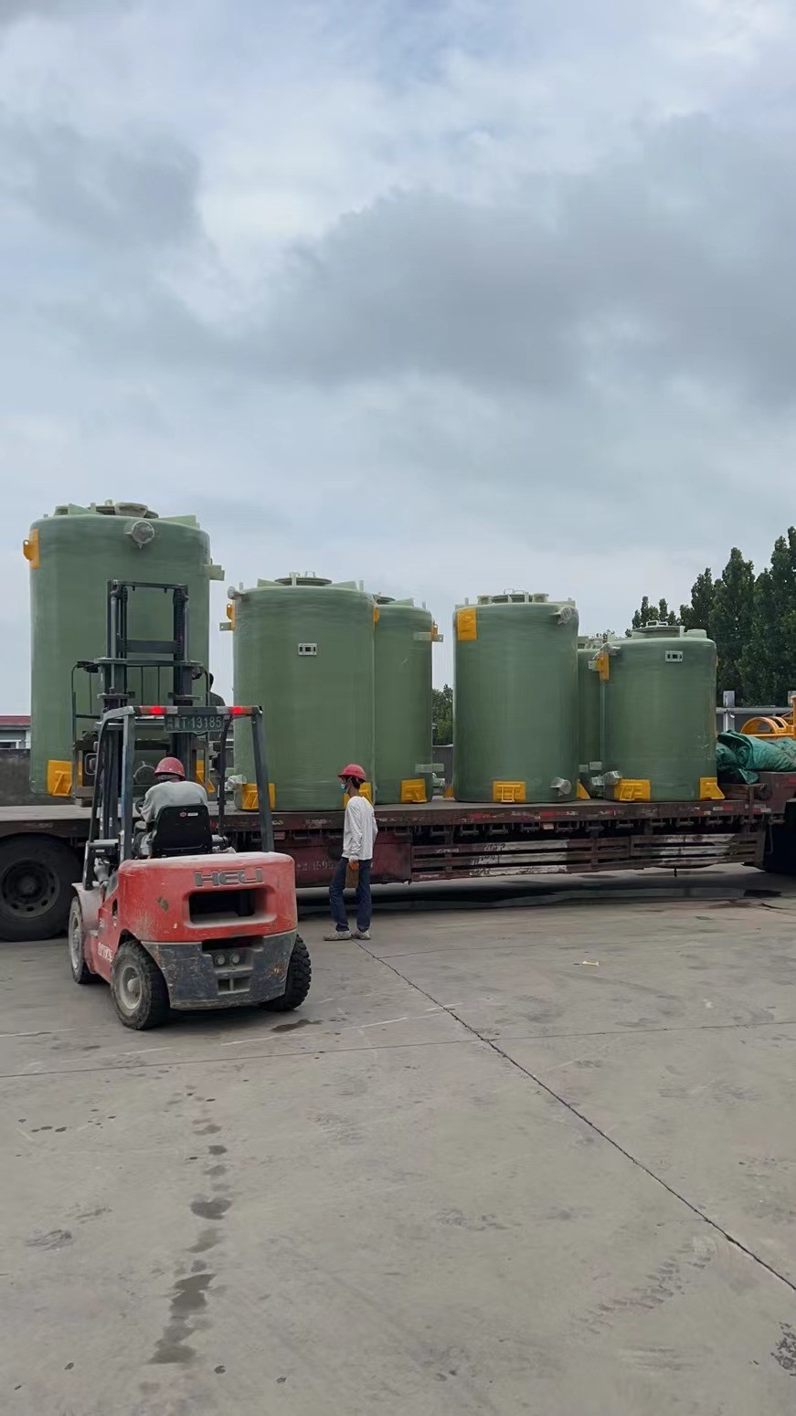 Cylindrical Large Capacity Vertical FRP Water Tank For Water Reservoir