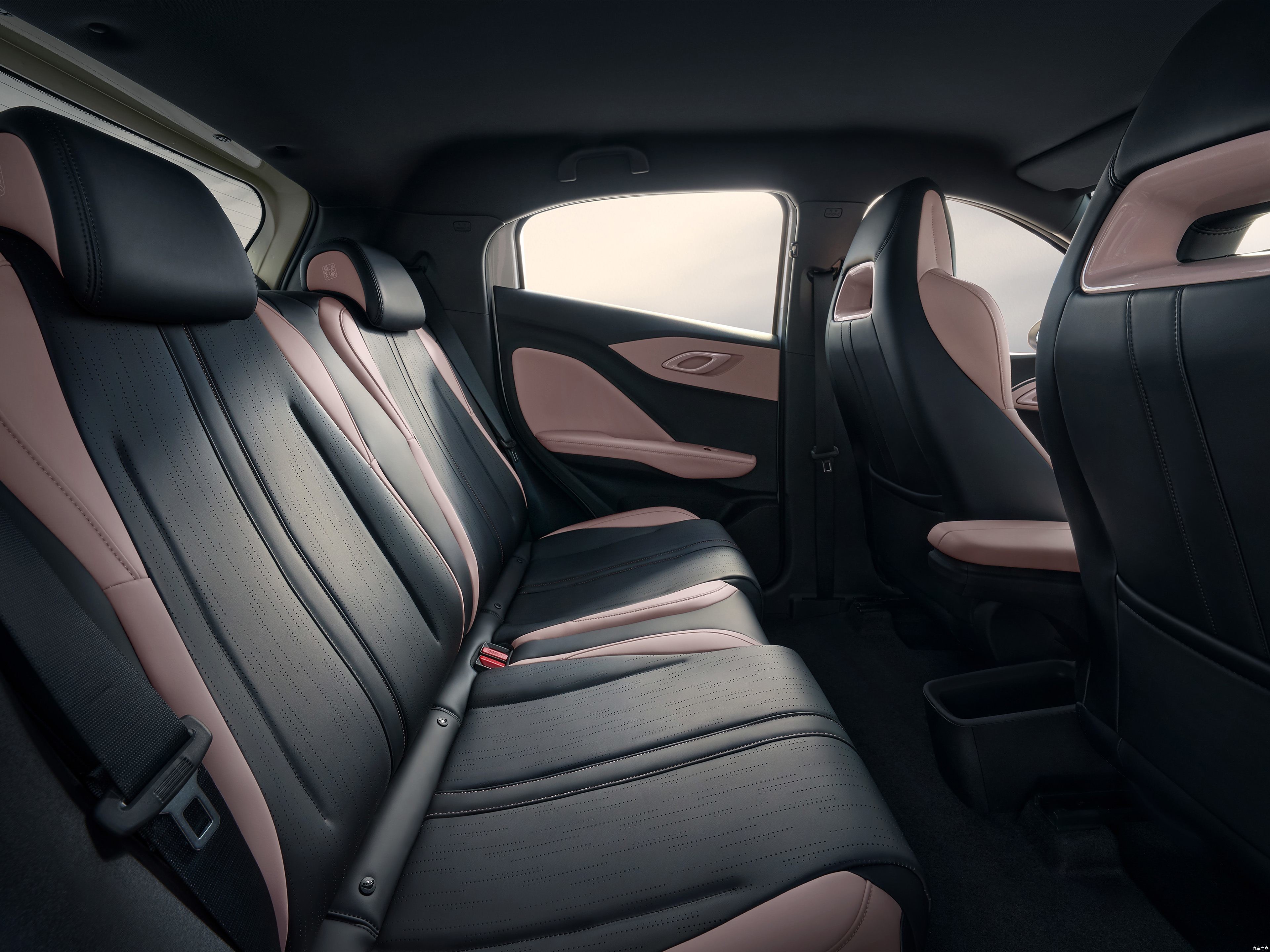 2025 BYD Seagull, EV range 305KM-405KM, upgraded configuration, lower price!
