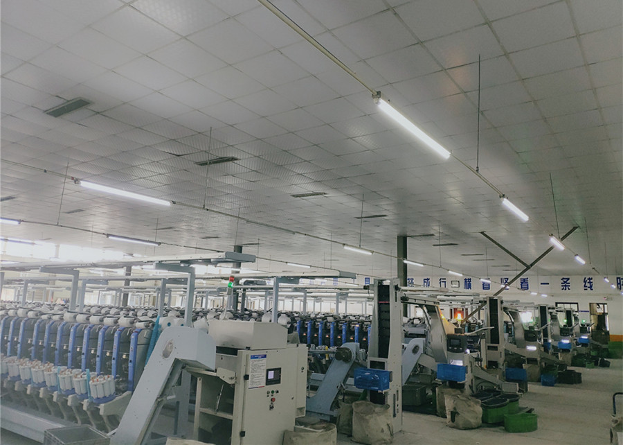 China Hubei Xinrui Textile JMT Brand Spun Polyester Yarn 40/2