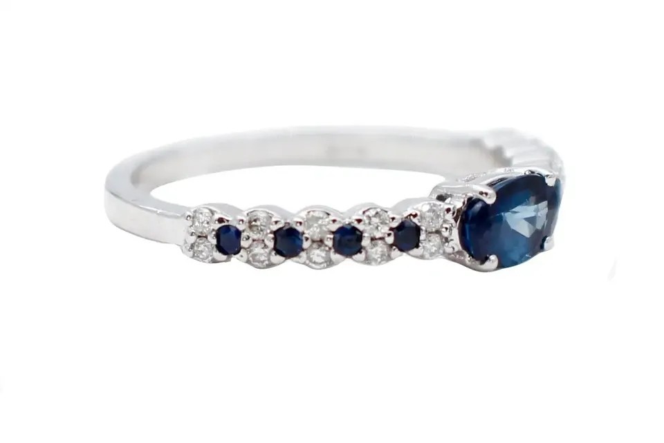 Trendy S925 Sterling Silver Natural Jewelry Sapphire CZ Ring Simple Design For Ladies