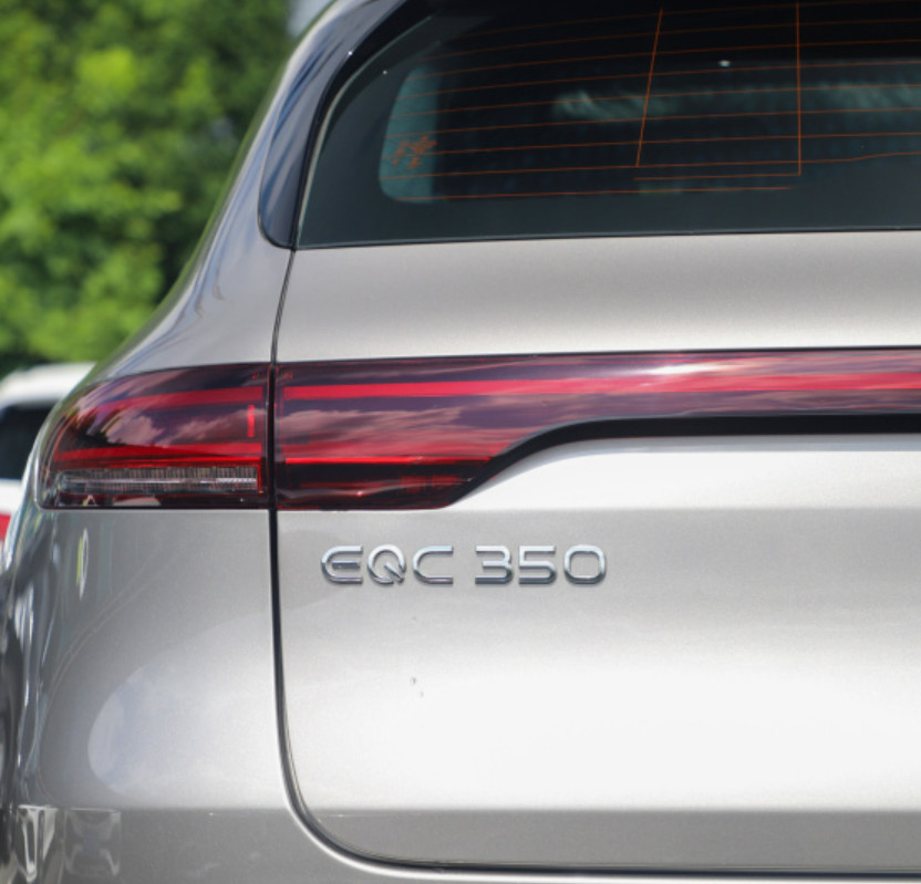 Mercedes-Benz EQC 350 4MATIC 2022 5 Door 5 Seats Medium SUV