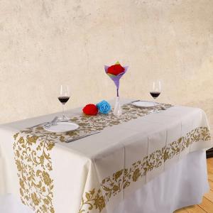 Quality Biodegradable Holiday Table Cloth 60gsm , Printed Disposable Wedding Tablecloths wholesale