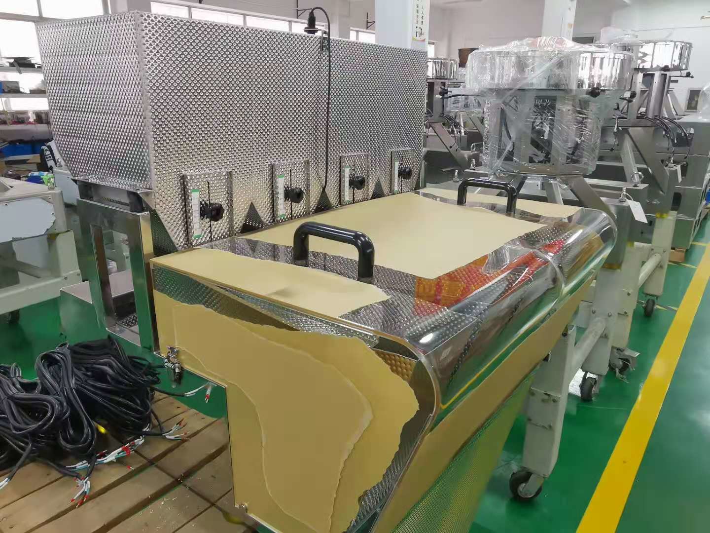 304SS Frame 4 Head Linear Weigher for Sweet Popcorn Packing Machine