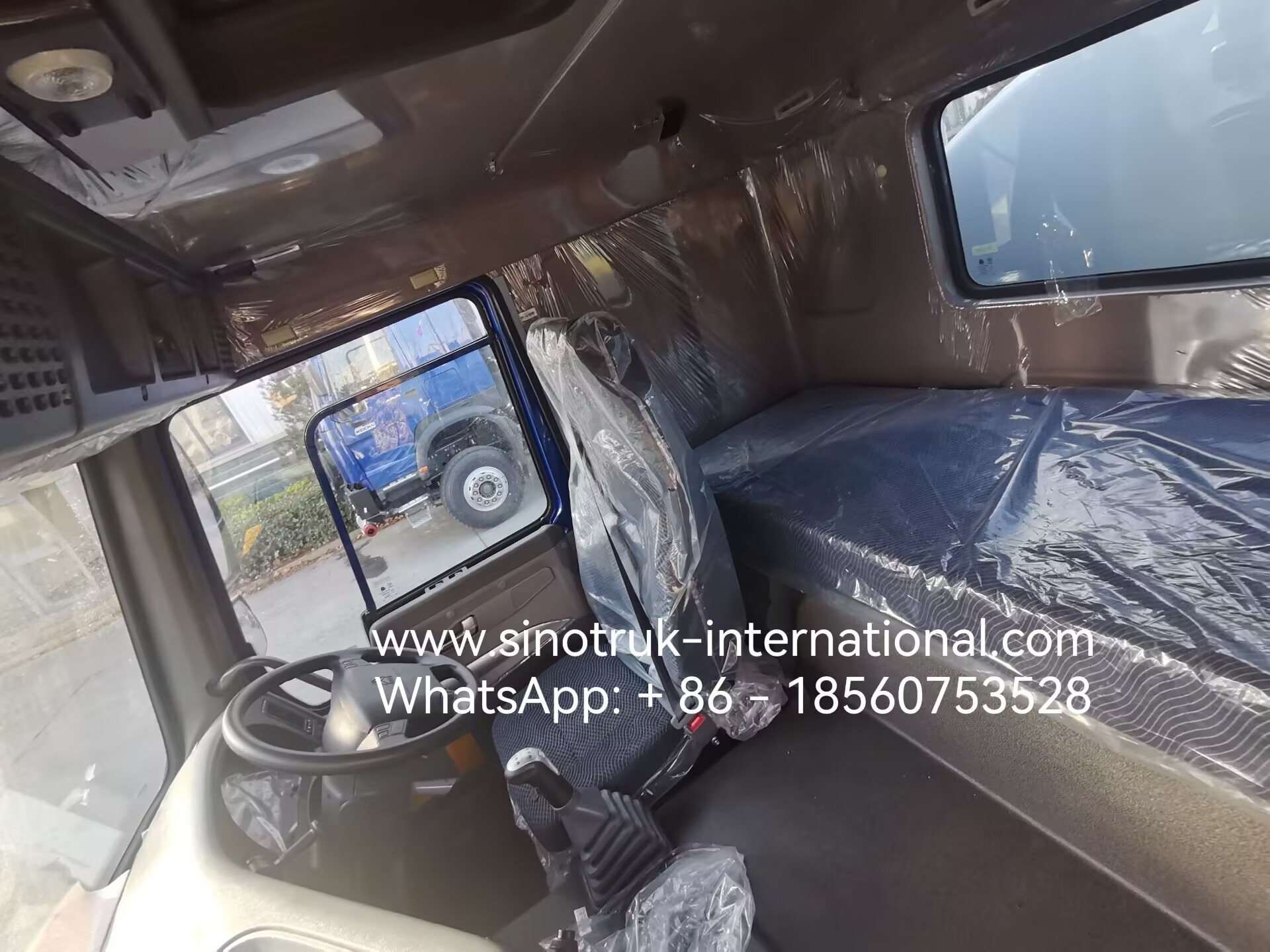 HOWO SINOTRUK Water Tank Truck 300HP Tank Transport